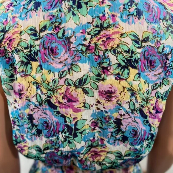 FIRE Los Angeles Floral Multicolored Sleeveless Blouse Size: Medium - Picture 4 of 7
